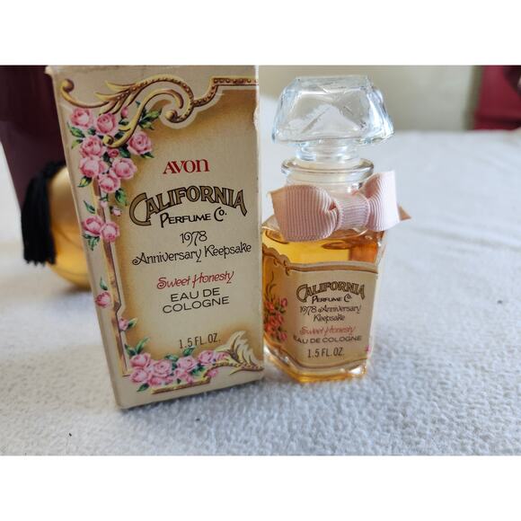 NEW Lot 3 Avon Perfumes Far Away Gold Imari California Collectible - Picture 6 of 7